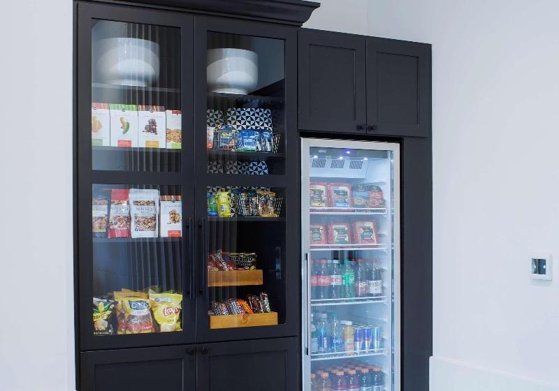 هتل The Haywood El Dorado, Tapestry Collection By Hilton