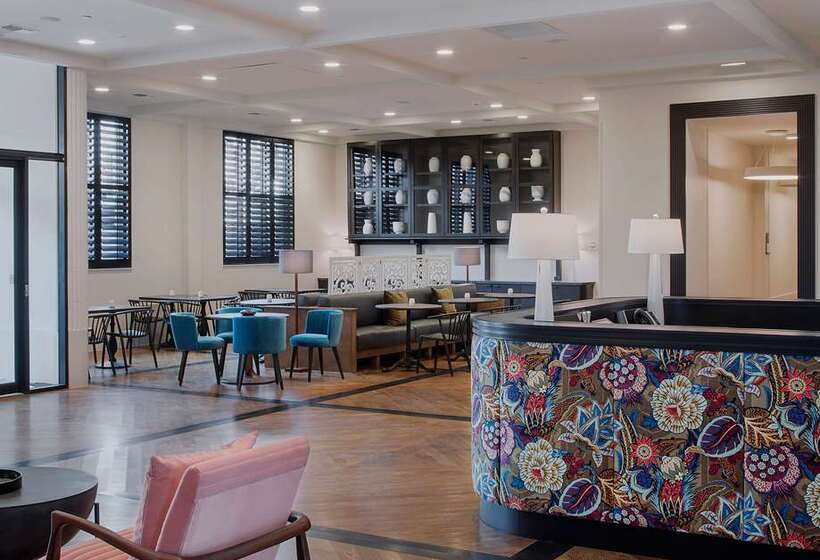 هتل The Haywood El Dorado, Tapestry Collection By Hilton