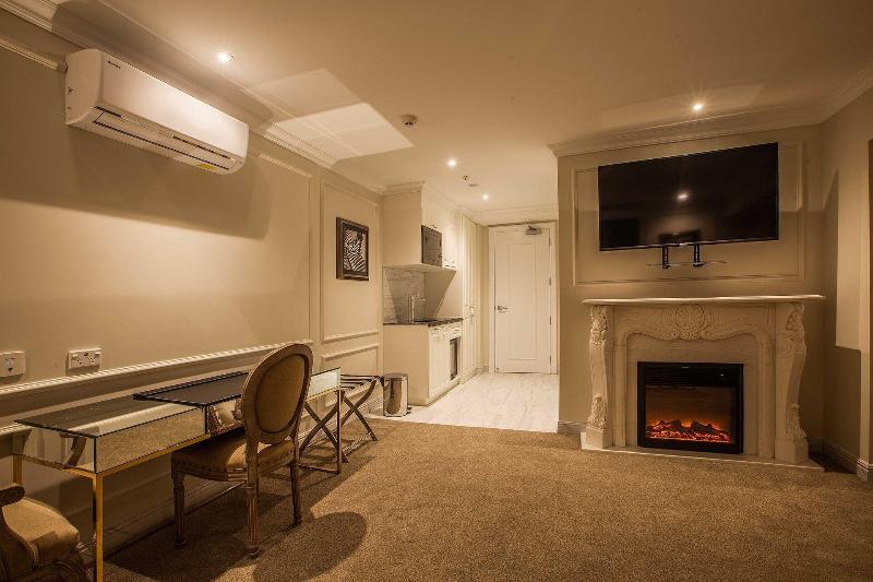 Отель The Salisbury