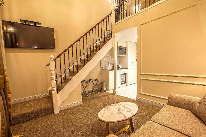 Отель The Salisbury