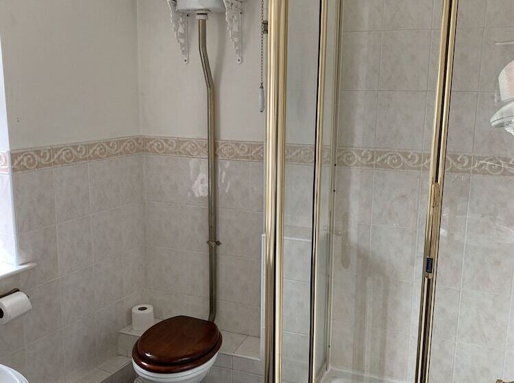 Отель The Silk House