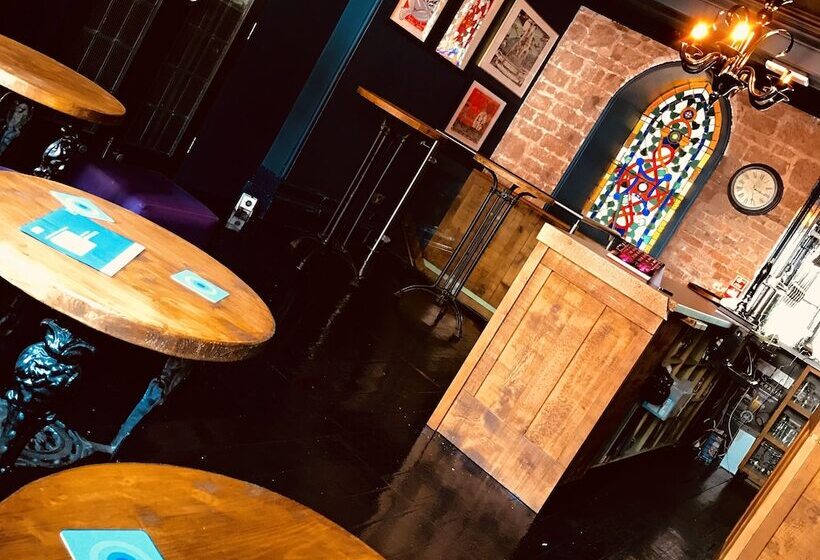 Отель The Silk House