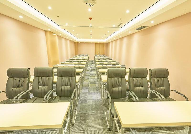 Lavande Hotel Changchun Peoples Square