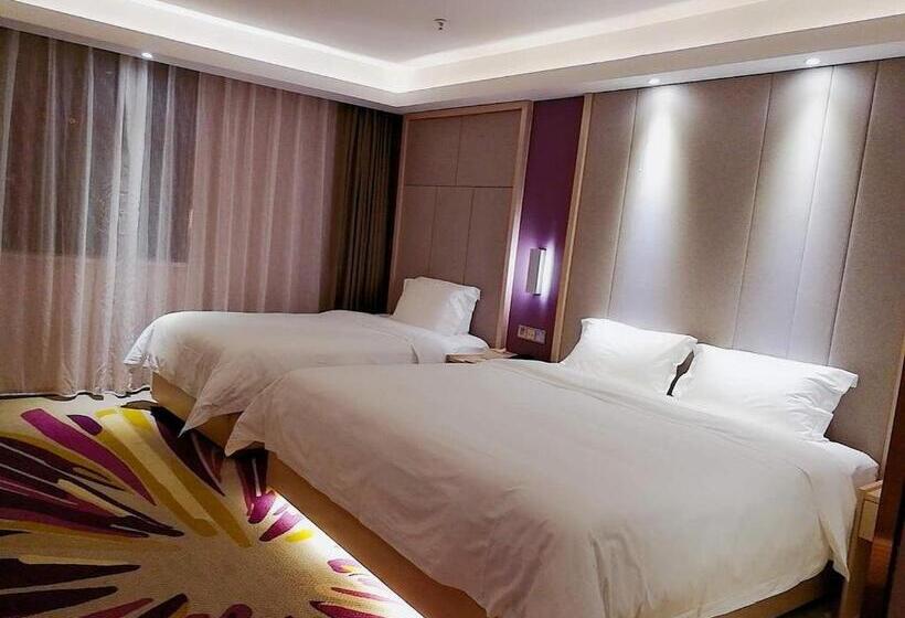 Lavande Hotel Changji Changning Road