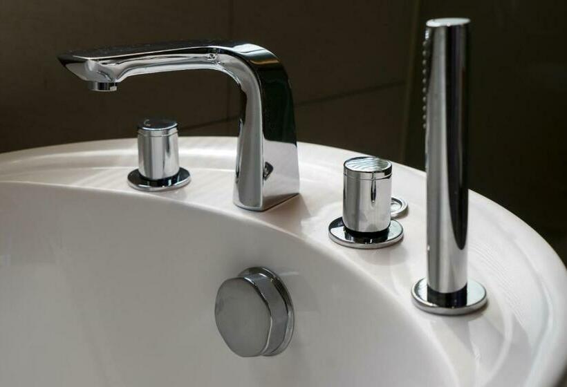 Lavande Hotel Heyuan Longchuan