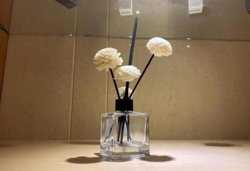 Lavande Hotel Jiangmen Golf Club