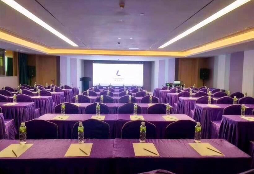 Lavande Hotel Jiangmen Golf Club