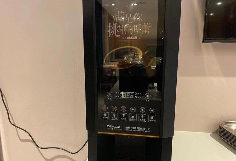 Lavande Hotel Jiangmen Golf Club