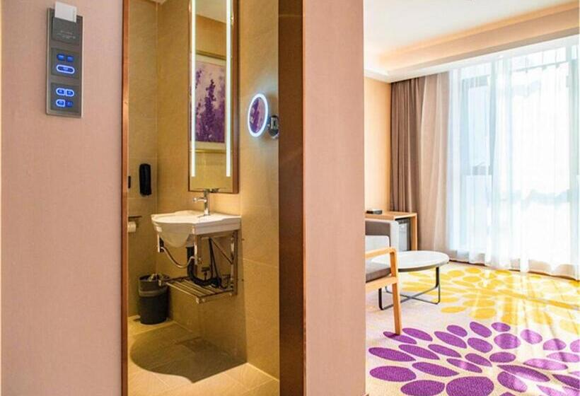 Lavande Hotel Jiangmen Golf Club