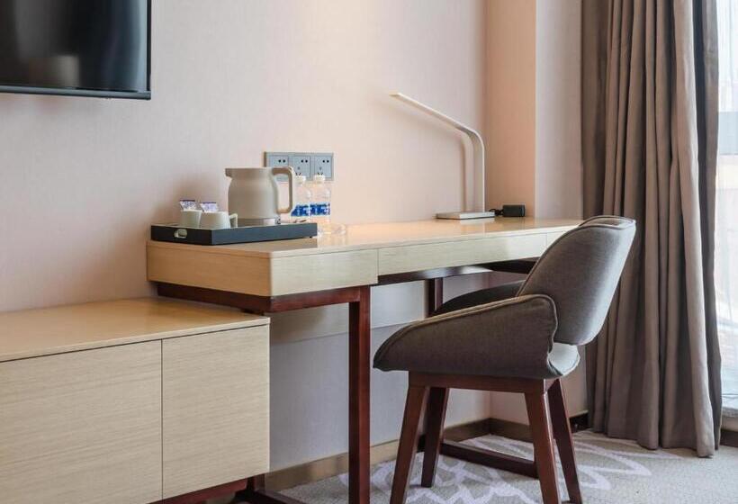 Lavande Hotel Luzhou Wanda Plaza Southwest Commercial City