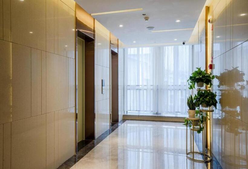 Lavande Hotel Luzhou Wanda Plaza Southwest Commercial City
