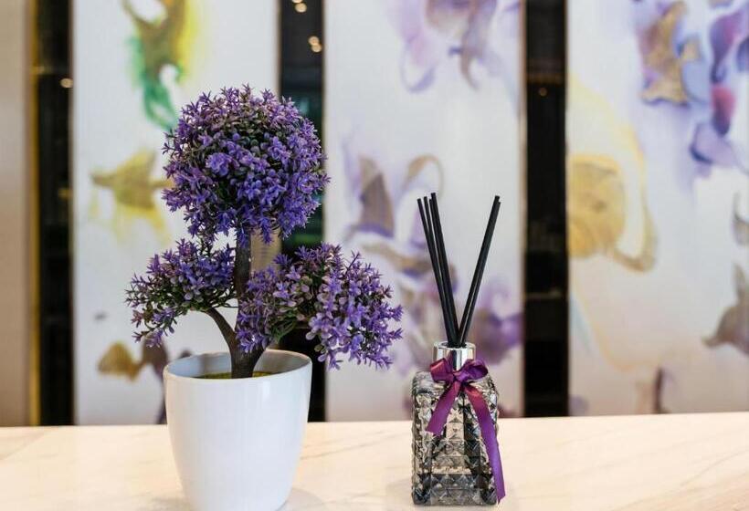 Lavande Hotel Luzhou Wanda Plaza Southwest Commercial City