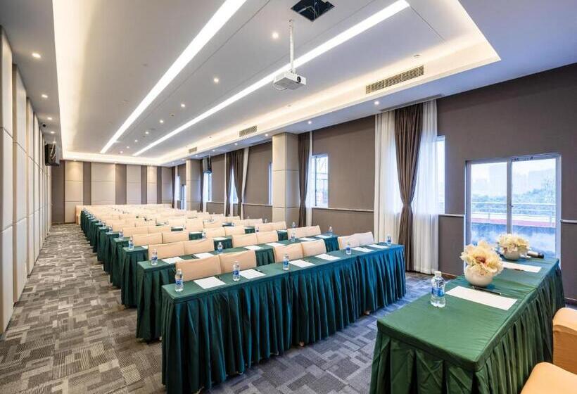 Lavande Hotel Luzhou Wanda Plaza Southwest Commercial City