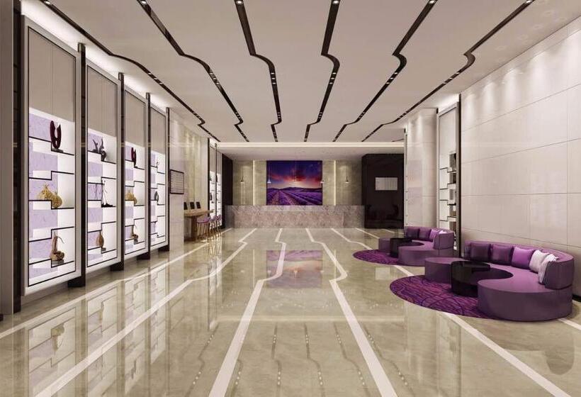 Lavande Hotel Neijiang Hanan Avenue
