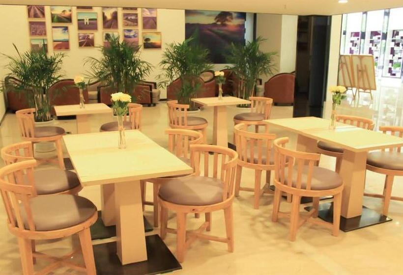 Lavande Hotel Neijiang Hanan Avenue
