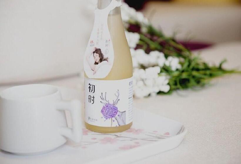 Lavande Hotel Neijiang High Speed Railway Station Peace Plaza