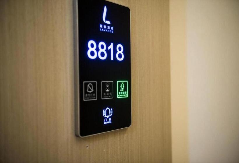 Lavande Hotel Neijiang High Speed Railway Station Peace Plaza