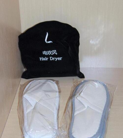 Lavande Hotel Neijiang High Speed Railway Station Peace Plaza