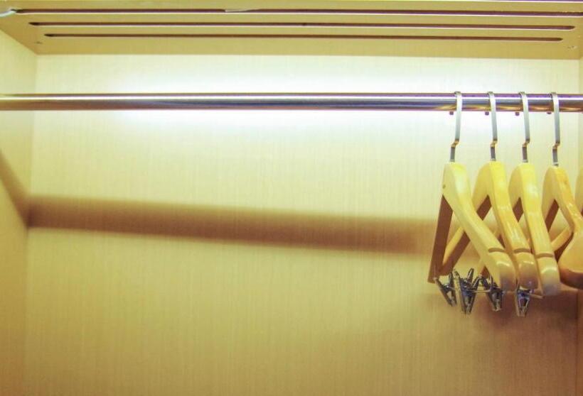 Lavande Hotel Neijiang High Speed Railway Station Peace Plaza