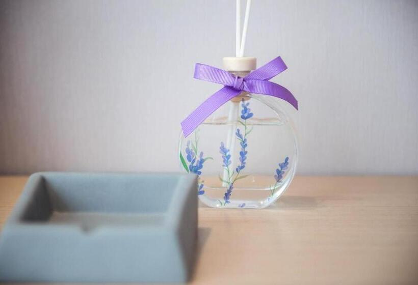 Lavande Hotel Neijiang High Speed Railway Station Peace Plaza