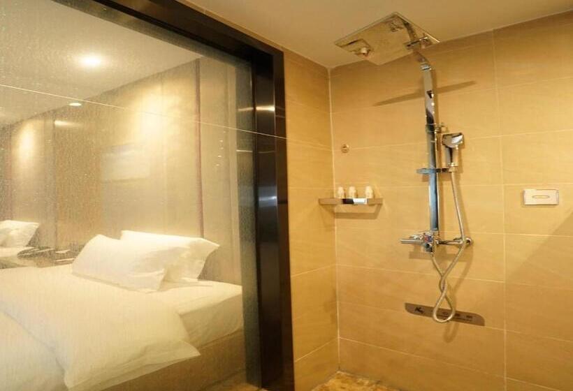 Lavande Hotel Qingyuan Flying Lake