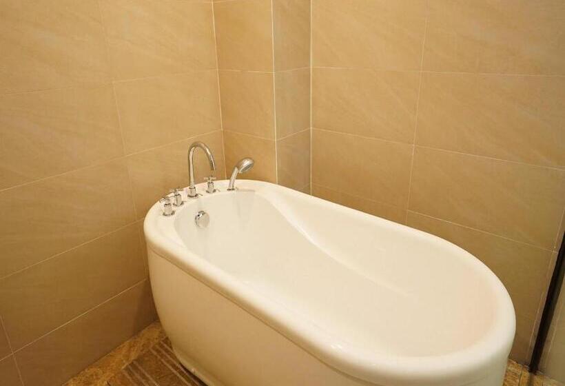 Lavande Hotel Qingyuan Flying Lake