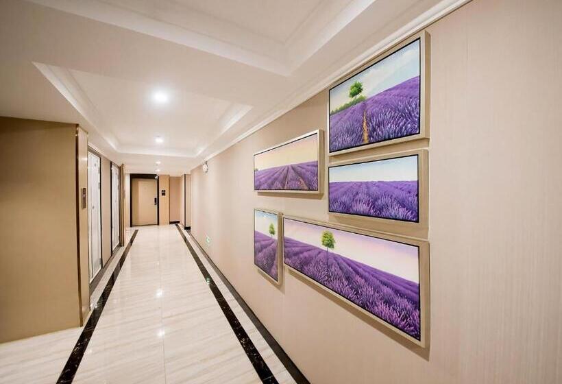 Lavande Hotel Urumqi High Speed Railway Wanda Plaza