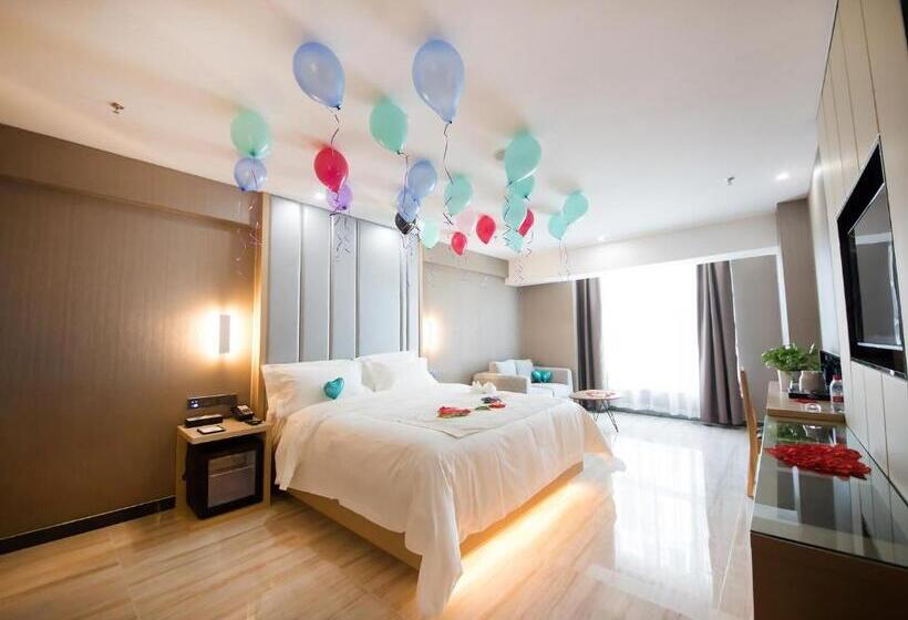 Lavande Hotel Urumqi High Speed Railway Wanda Plaza