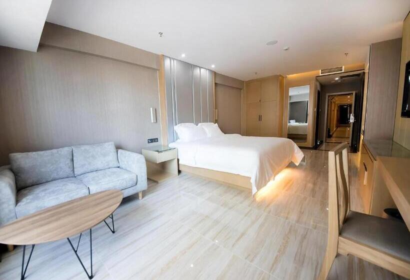 Lavande Hotel Urumqi High Speed Railway Wanda Plaza