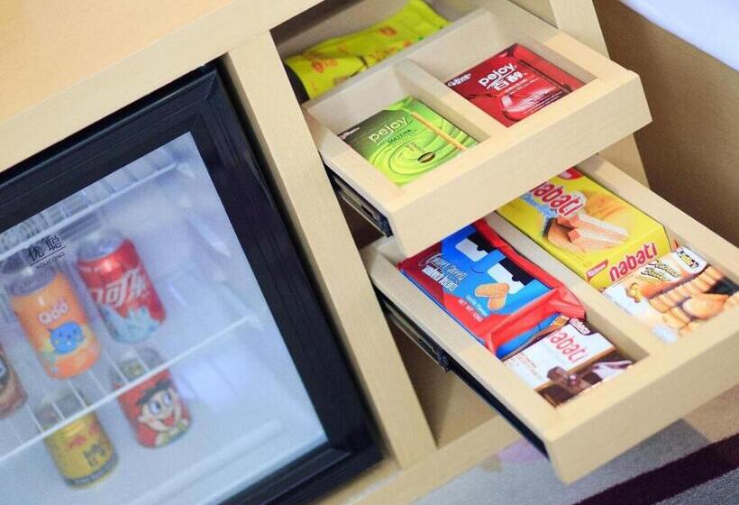 Lavande Hotel Zhanjiang Haibin Avenue Jiangnanshijia