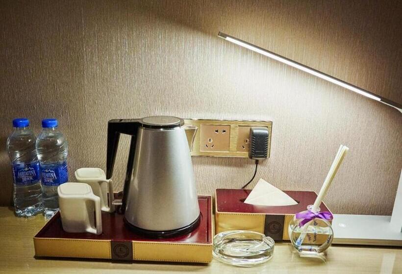 Lavande Hotel Zhanjiang Haibin Avenue Jiangnanshijia