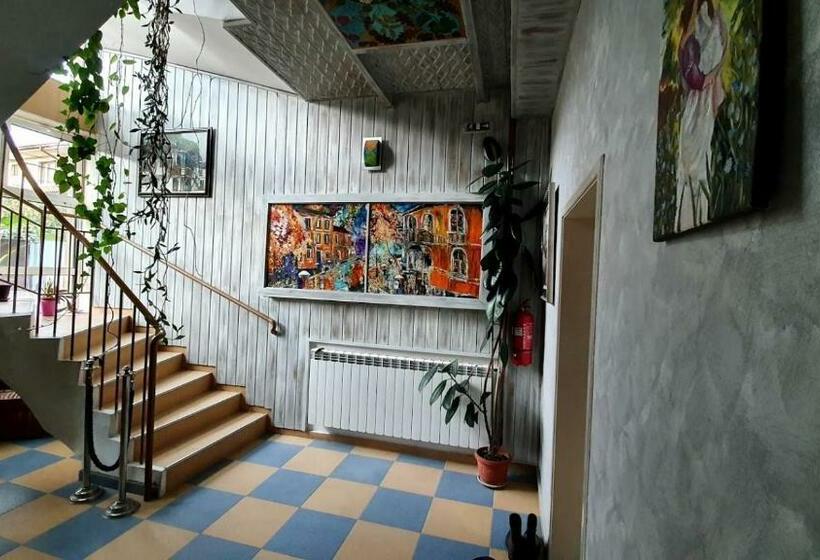 膳宿费 Art Villa Rozalia