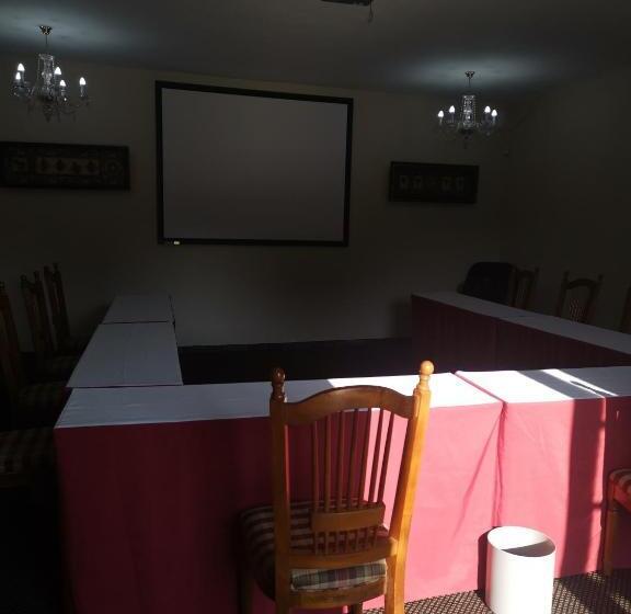 Пансион Erasmus Manor Guest House