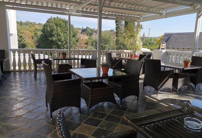 Пансион Erasmus Manor Guest House