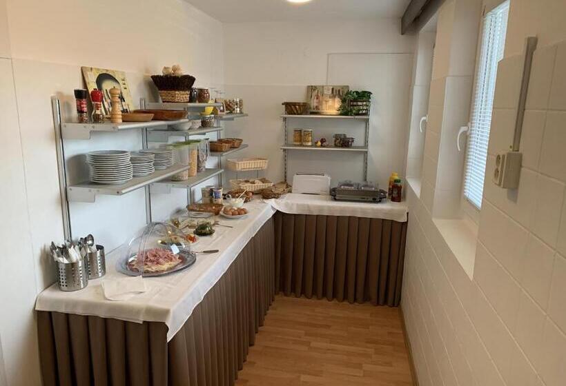 膳宿费 Penzión Mado I