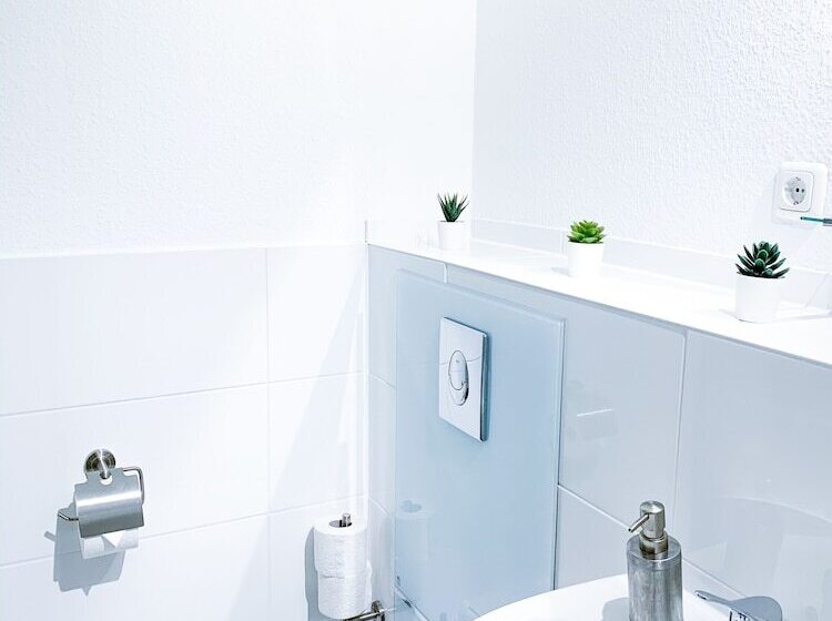 Relax Aachener Boardinghouse Premium 1