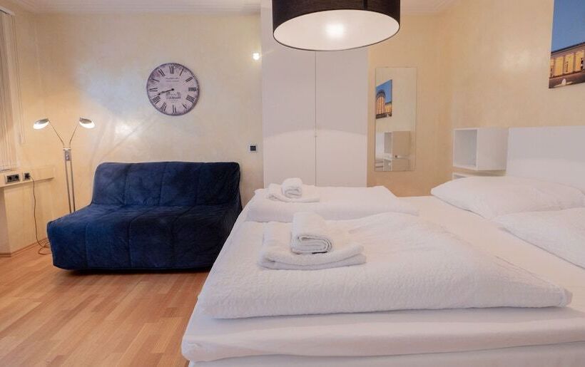 Relax Aachener Boardinghouse Premium 1
