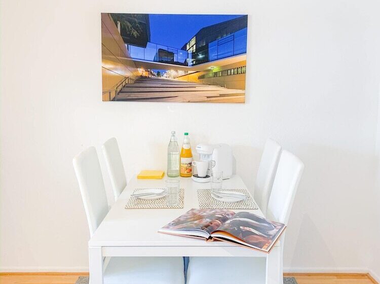 Relax Aachener Boardinghouse Premium 1