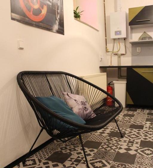 ユースホステル Schrott Bed&beer