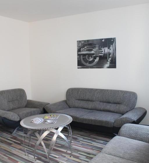 ユースホステル Schrott Bed&beer