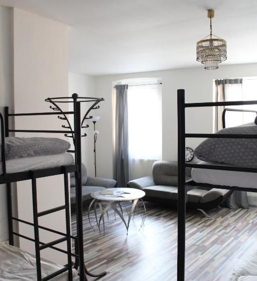 ユースホステル Schrott Bed&beer