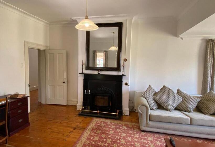 تختخواب و صبحانه Bon Accord Luxury Accommodation