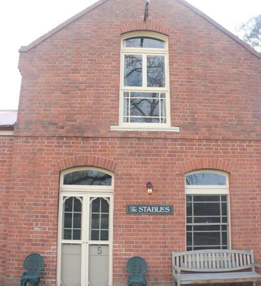 تختخواب و صبحانه Bon Accord Luxury Accommodation