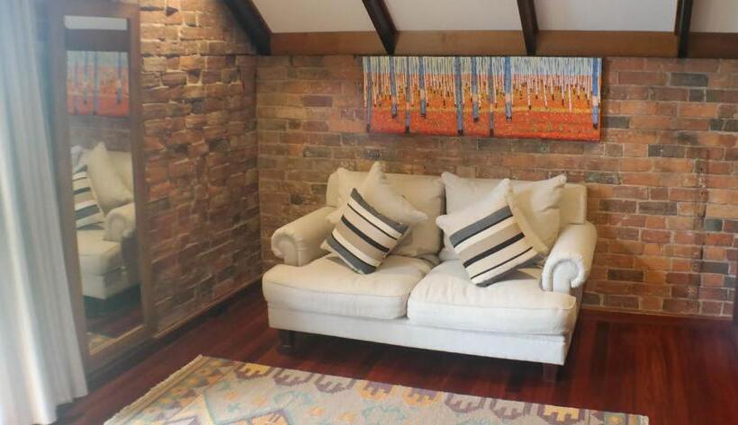 تختخواب و صبحانه Bon Accord Luxury Accommodation