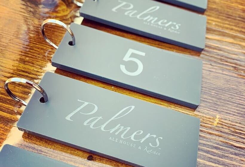 ベッドアンドブレックファースト Palmers Ale House & Kitchen