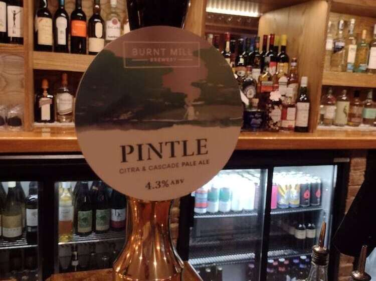 ベッドアンドブレックファースト Palmers Ale House & Kitchen