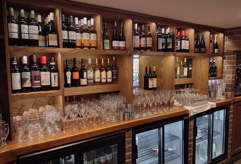 צימר Palmers Ale House & Kitchen