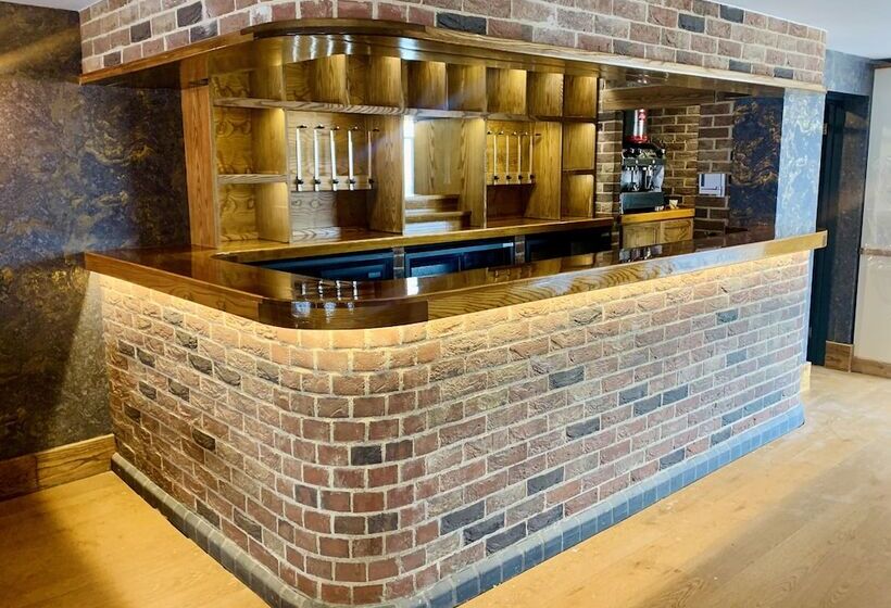 ベッドアンドブレックファースト Palmers Ale House & Kitchen