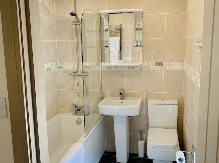 צימר Palmers Ale House & Kitchen