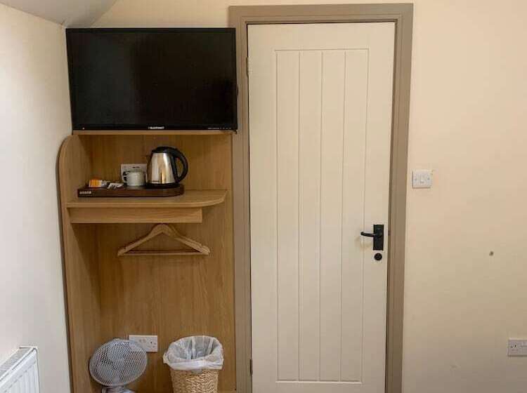 ベッドアンドブレックファースト Palmers Ale House & Kitchen